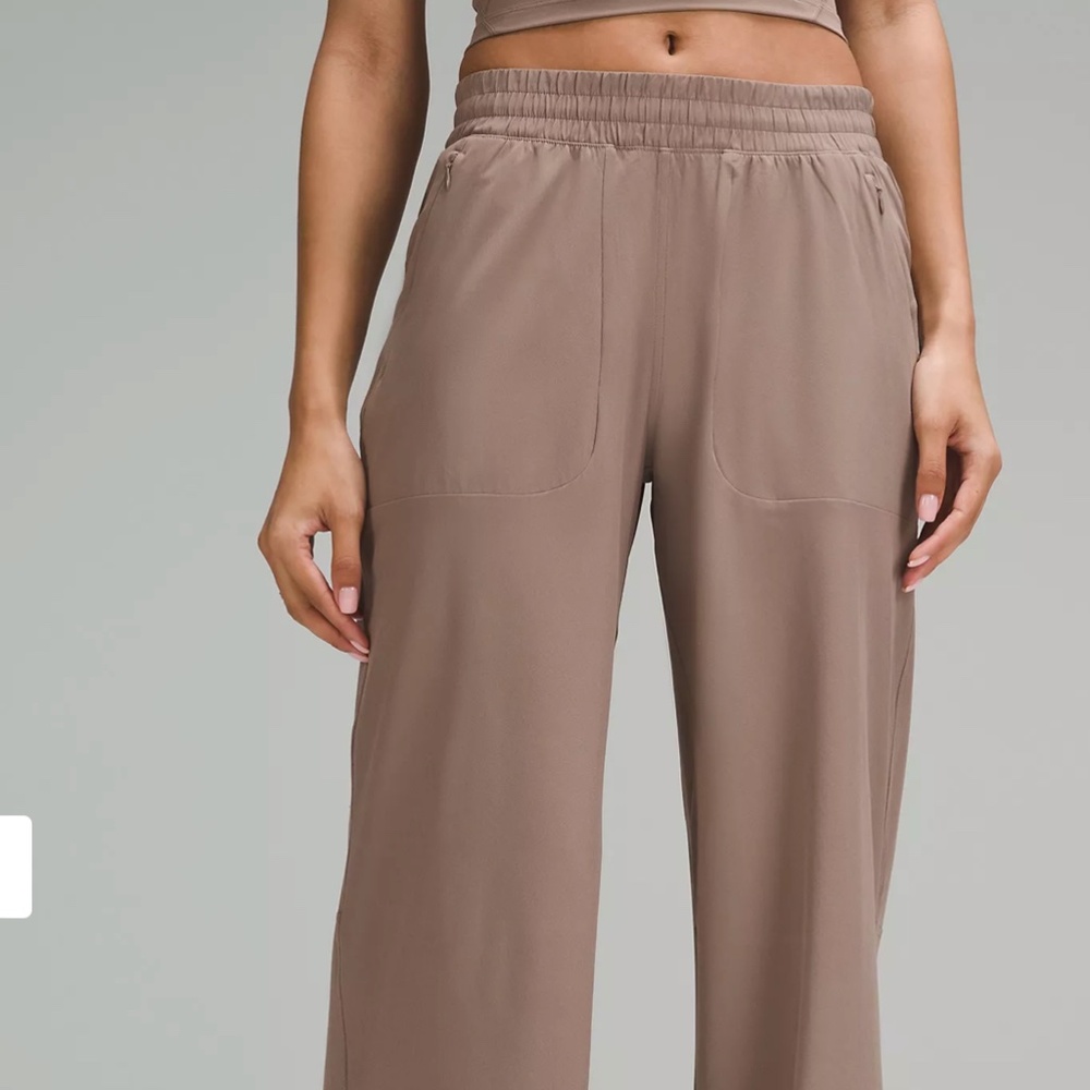 Lululemon Swift Mid-Rise Wide-Leg Pant